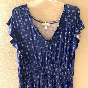 Super cute flowy blue dress